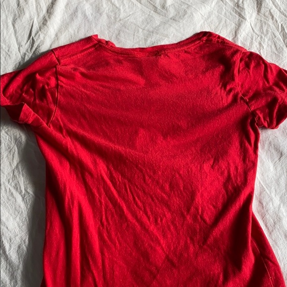 Red T-shirt - Picture 2 of 2